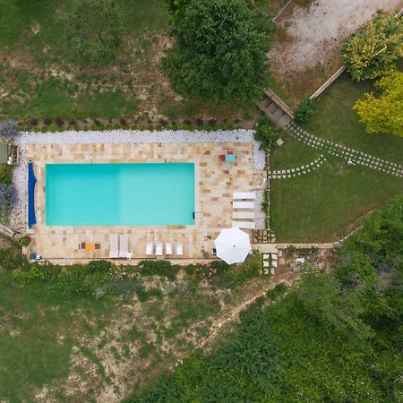 Agriturismo La Barca Nel Bosco Rosciano  ภายนอก รูปภาพ
