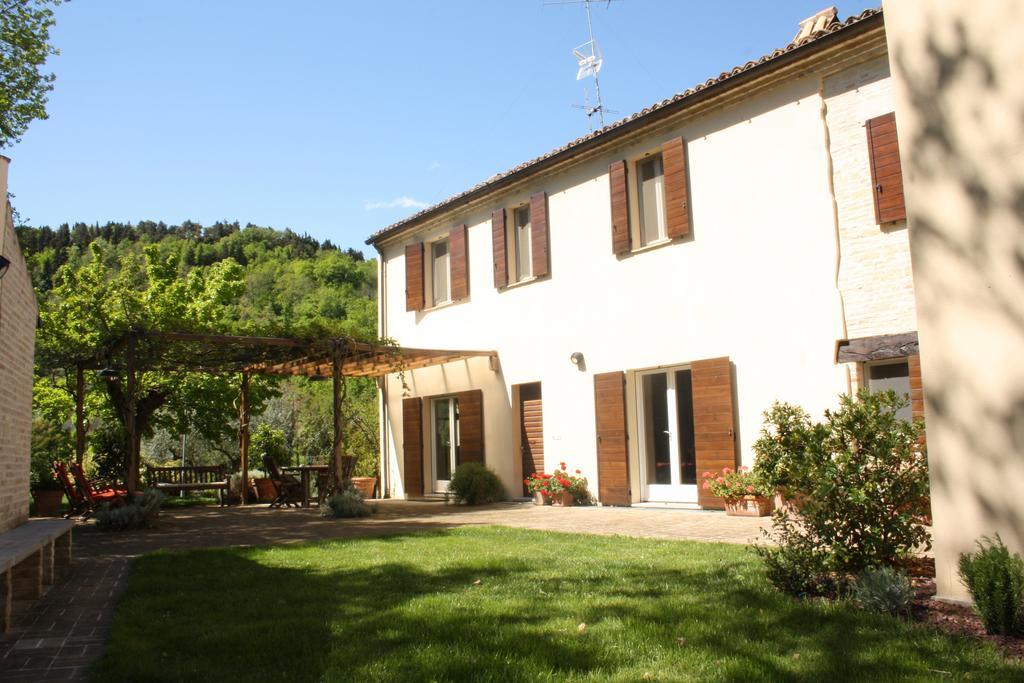 Agriturismo La Barca Nel Bosco Rosciano  ภายนอก รูปภาพ