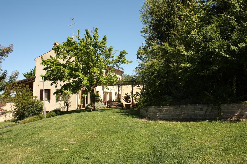 Agriturismo La Barca Nel Bosco Rosciano  ภายนอก รูปภาพ