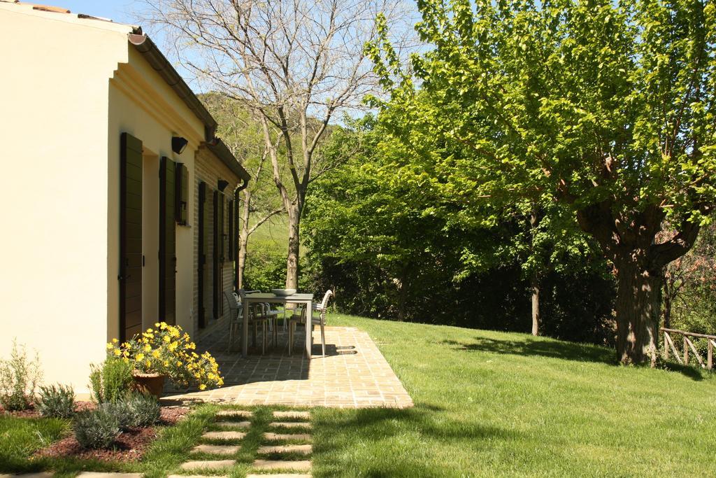 Agriturismo La Barca Nel Bosco Rosciano  ภายนอก รูปภาพ