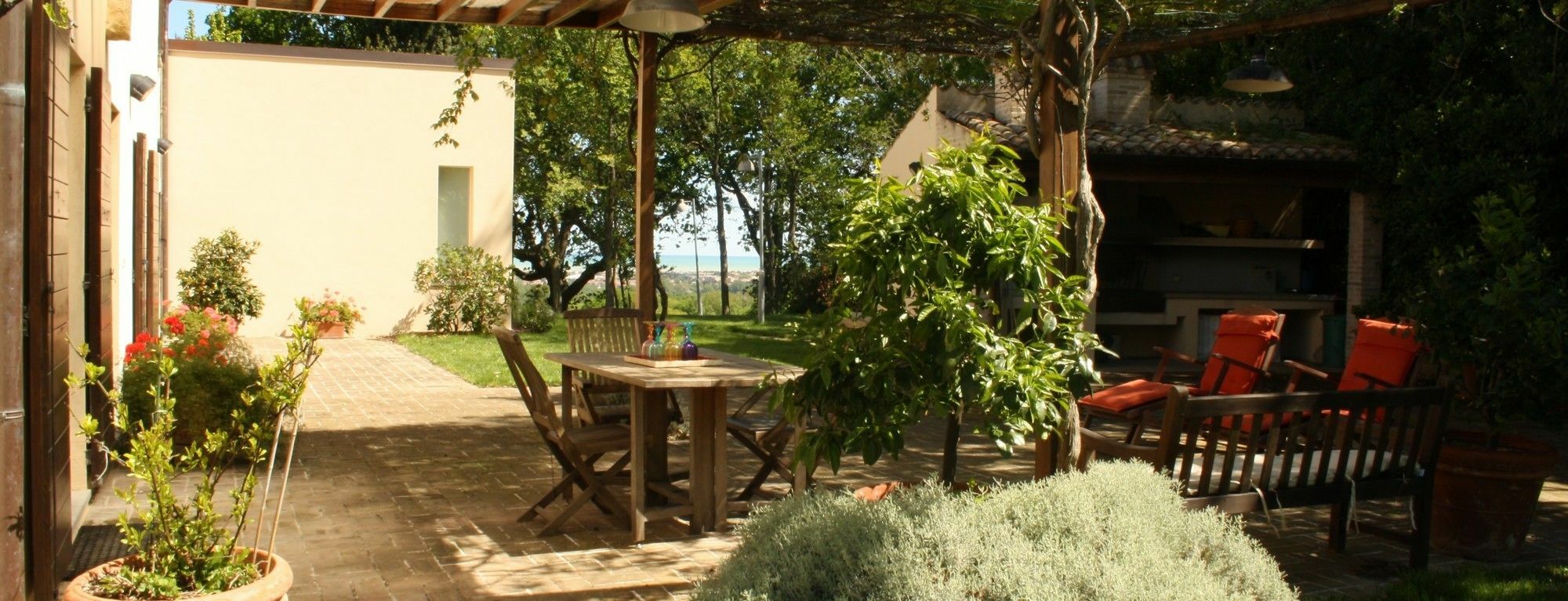 Agriturismo La Barca Nel Bosco Rosciano  ภายนอก รูปภาพ