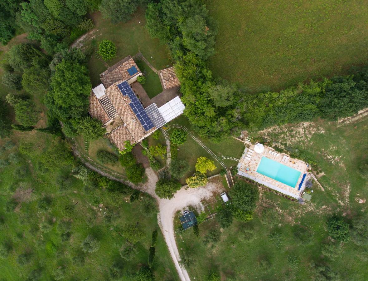 Agriturismo La Barca Nel Bosco Rosciano  ภายนอก รูปภาพ